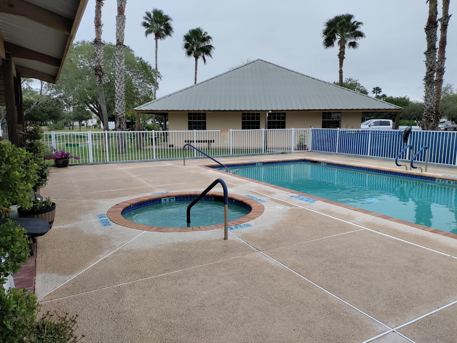 Bentsen Palm Village RV Resort