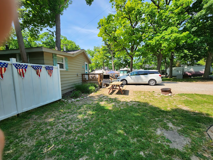 Shade Acres Campground and Cottages