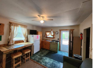 Breezy Pines Resort & Campground